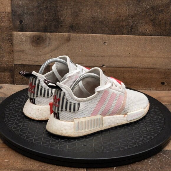 ADIDAS NMD R1 I LOVE DANCE WOMENS ATHLETIC SHOES RUNNING GYM WHITE PINK SIZE 7.5 - Picture 8 of 9